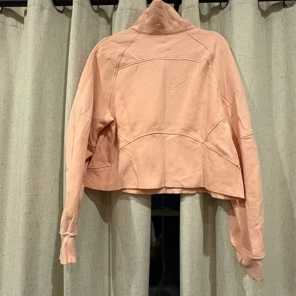 Women's Peachy colored Lululemon scuba quarter zip - Picture 5 of 6